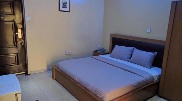 White House Hotel & Conference Center II