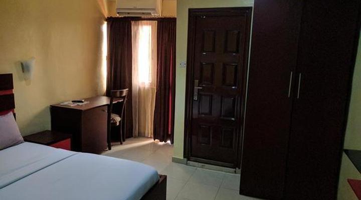 White House Hotel & Conference Center II