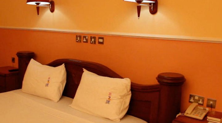 Hi Point Hotel And Suites