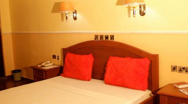 Hi Point Hotel And Suites