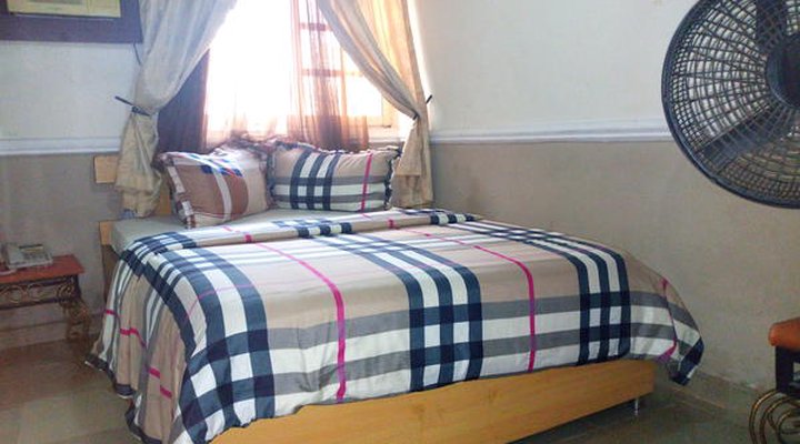 Aquatic Suite & Lounge