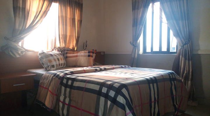 Aquatic Suite & Lounge