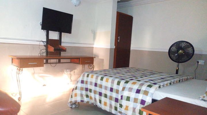 Aquatic Suite & Lounge