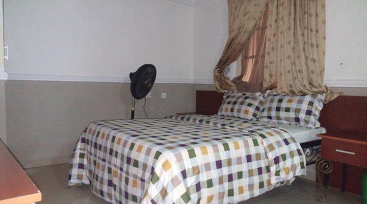 Aquatic Suite & Lounge