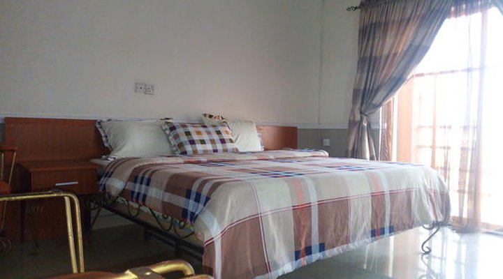 Aquatic Suite & Lounge