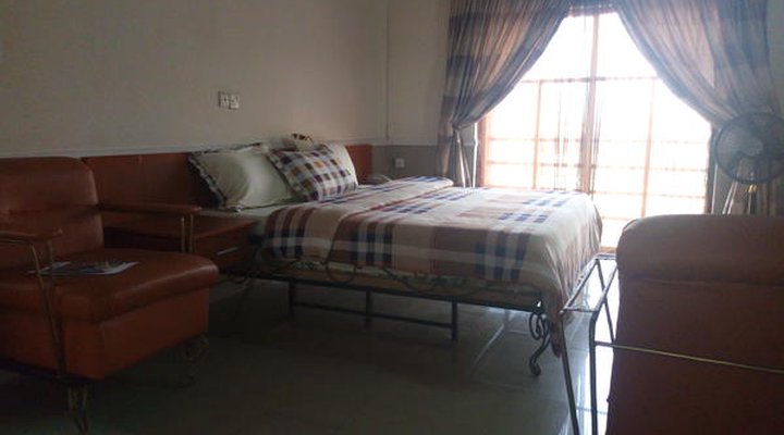 Aquatic Suite & Lounge