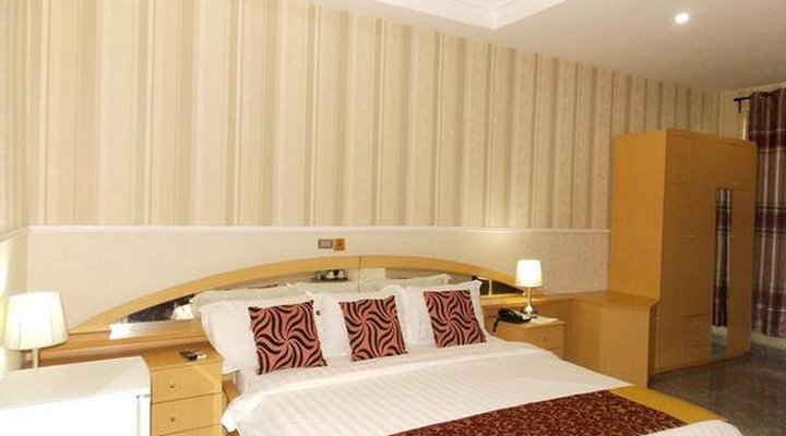 Ajuji Greenwich Hotel