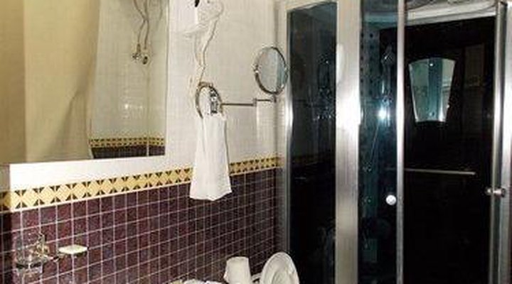 Ajuji Greenwich Hotel