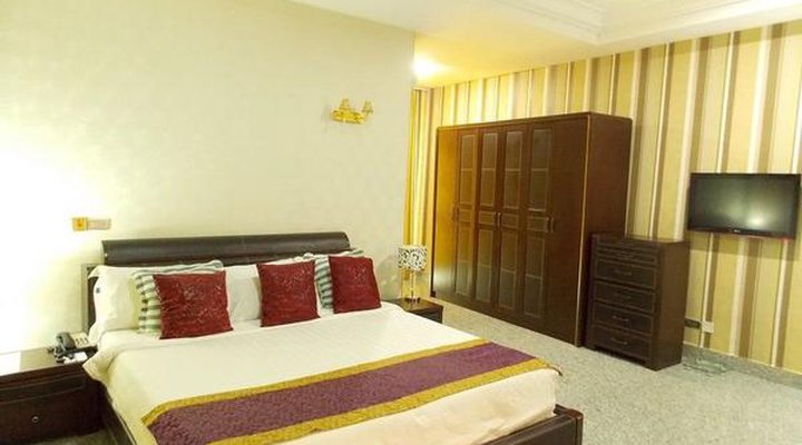 Ajuji Greenwich Hotel