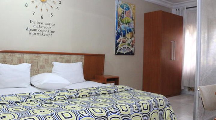Naturemark Gallery & Guest House