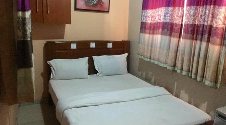 Euc Demodern Hotel & Suites