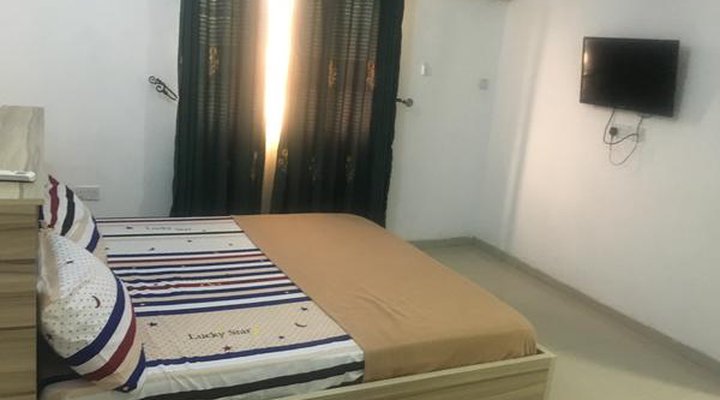 Bucker's Palace Hotel