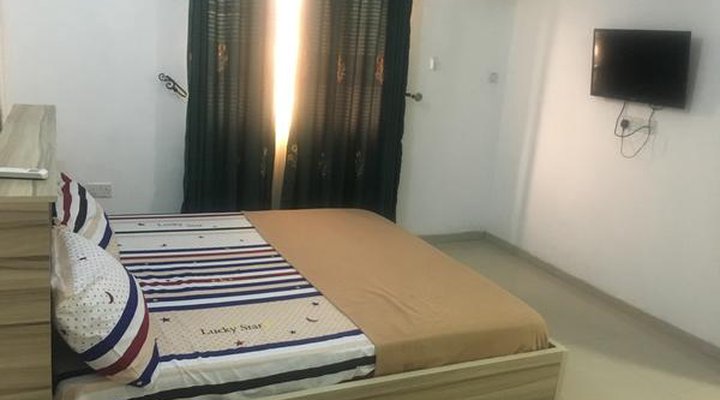 Bucker's Palace Hotel