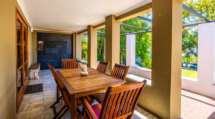 Nine Oaks Self-catering accommodation