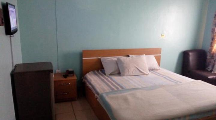 Adebayowa Hotel