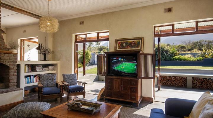 House @ A Hilltop Country Retreat