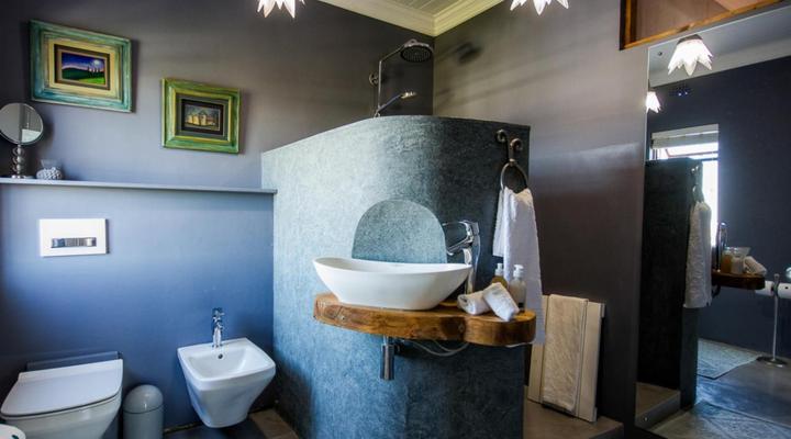 House @ A Hilltop Country Retreat