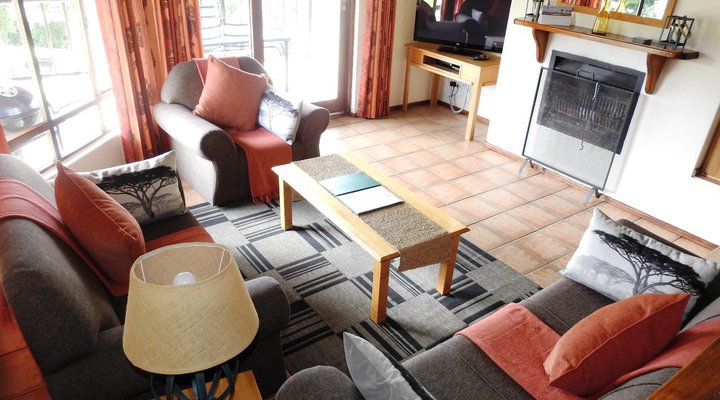 Drakensberg Gardens Fairways - Heartwood Mountain Cottage