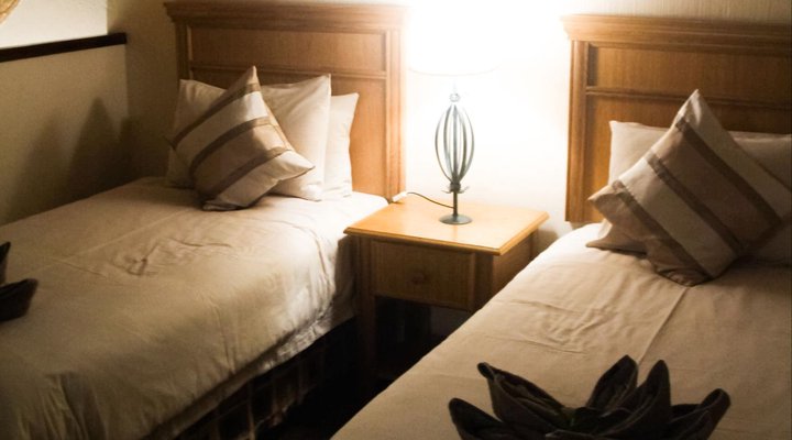 Drakensberg Gardens Fairways - Heartwood Mountain Cottage