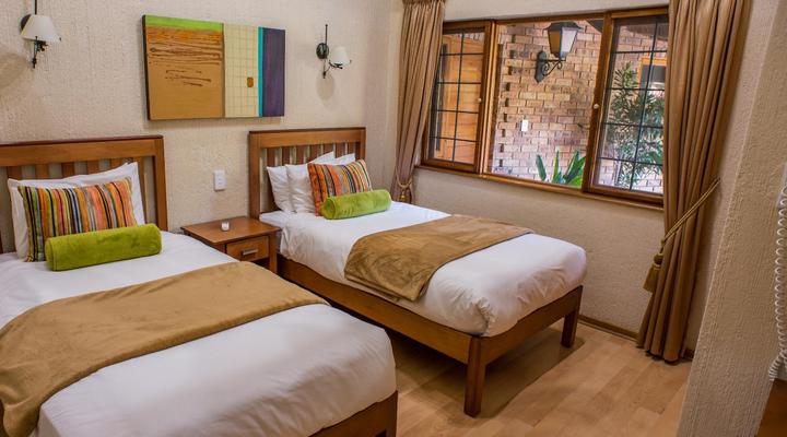 QV Africa Collection - Kubu Lodge