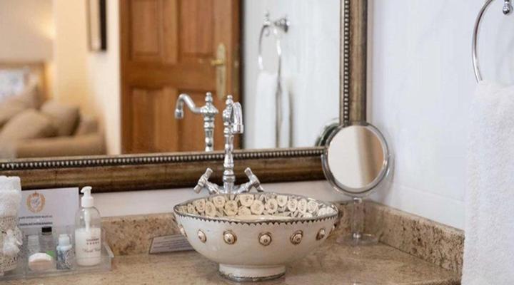 Art Lovers Guesthouse