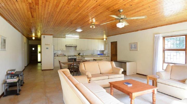 Albatross Beach Guest House - Barbier's Bliss