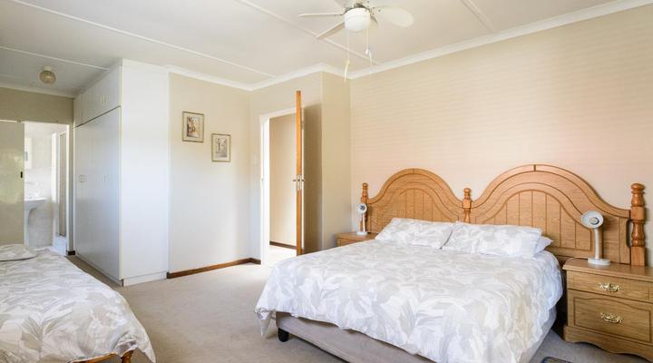 Albatross Beach Guest House - Barbier's Bliss