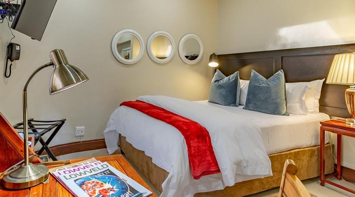 Christie's at 32 on Russell