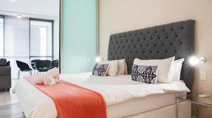 Home From Home - Canal Quays Apartments