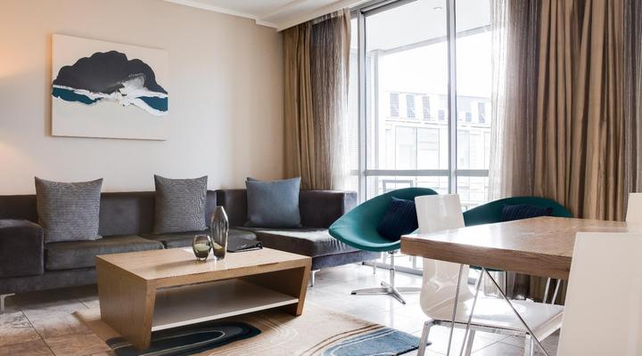 Home From Home - Canal Quays Apartments