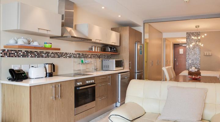 Home From Home - Canal Quays Apartments