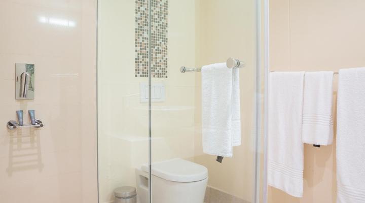 Home From Home - Canal Quays Apartments