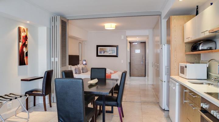 Home From Home - Canal Quays Apartments