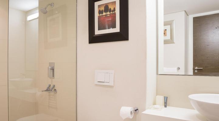 Home From Home - Canal Quays Apartments