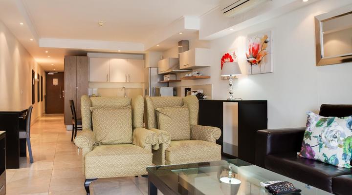 Home From Home - Canal Quays Apartments