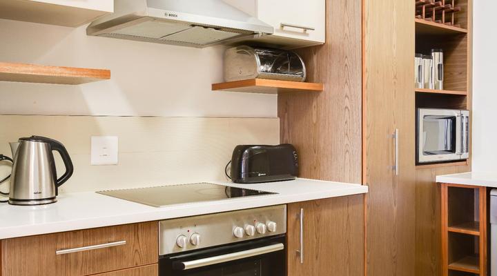 Home From Home - Canal Quays Apartments