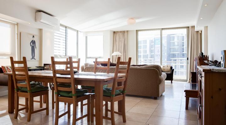 Home From Home - Canal Quays Apartments