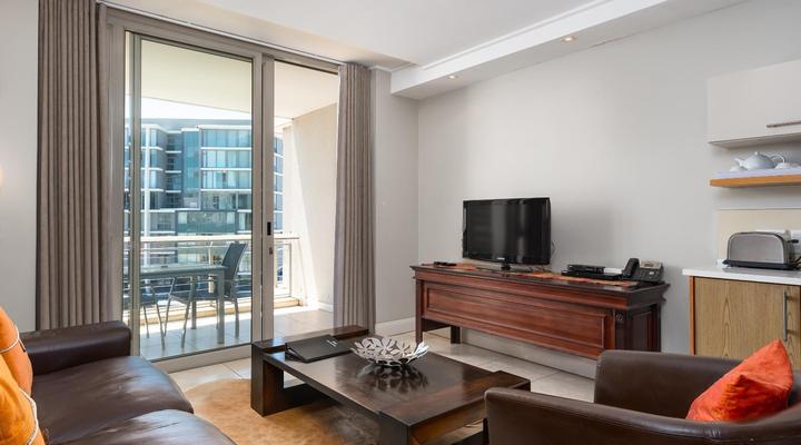 Home From Home - Canal Quays Apartments