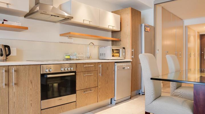 Home From Home - Canal Quays Apartments