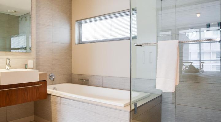 Home From Home - Canal Quays Apartments