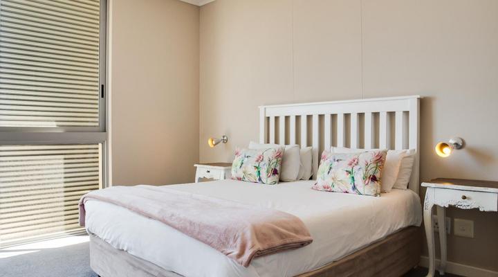 Home From Home - Canal Quays Apartments