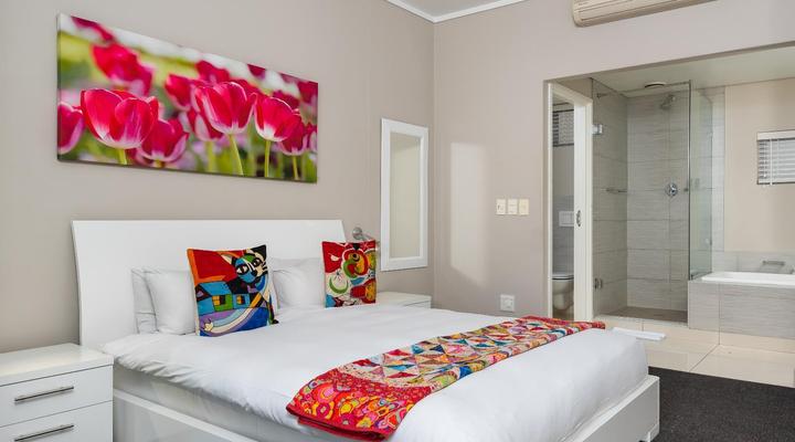 Home From Home - Canal Quays Apartments