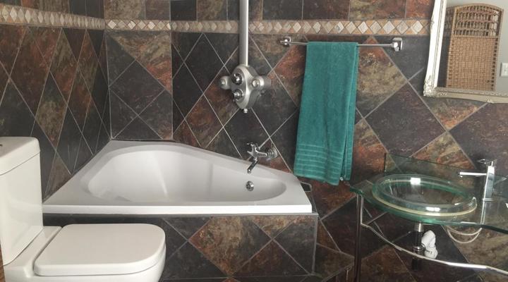 Loch Athlone Overnight Accommodation