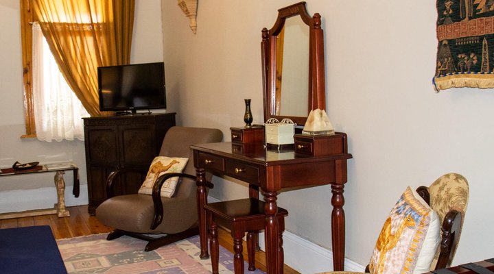 Calderwood Hall Guest House