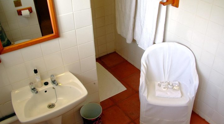 Calderwood Hall Guest House