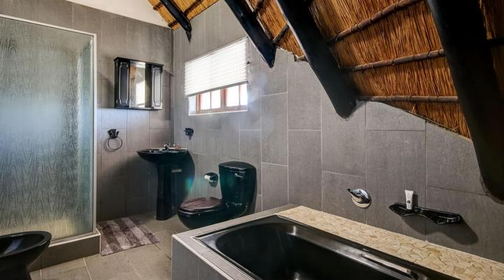 Khaya La Manzi Guest Lodge & Conferencing