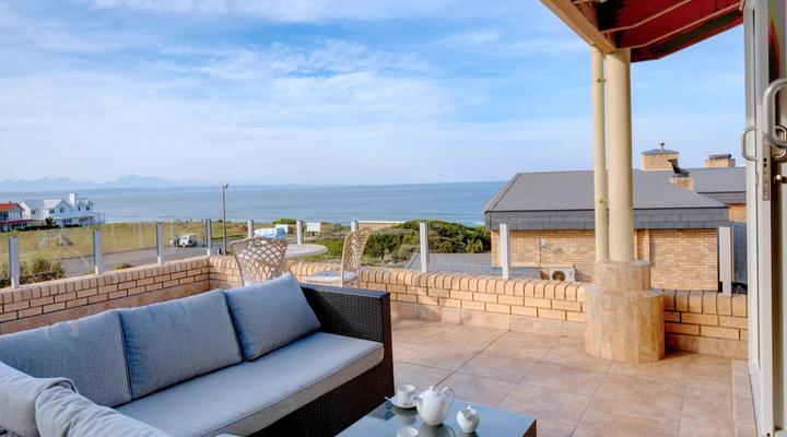 African Oceans Manor on the Beach