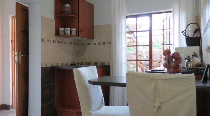 Dinkwe Lodge & Guest House