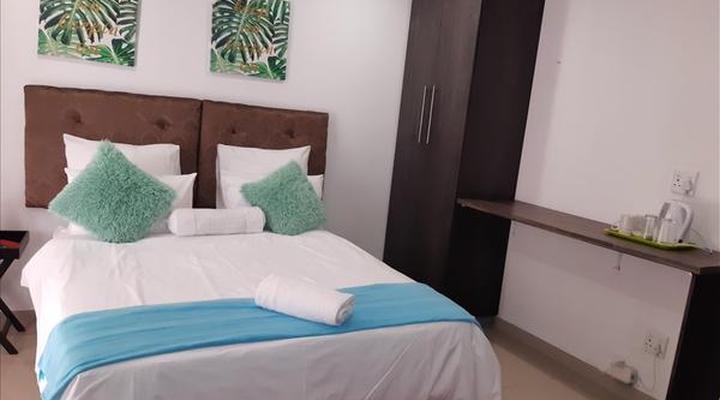 M-Crystals Guesthouse