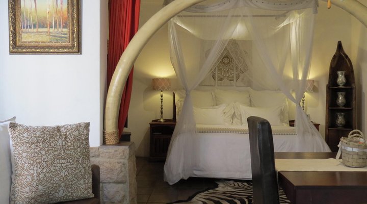 Dinkwe Lodge & Guest House